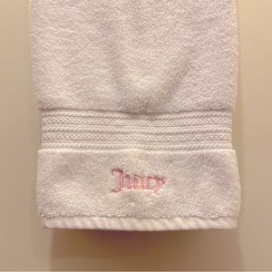 JUICY COUTURE 100% Cotton WHITE Bath Towel 58" x 30" NWOT